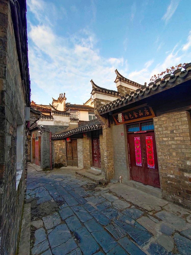 机智问答网页杨玉环入选四大美女之列,为何赵飞燕不能呢?,快速解答你的疑问!